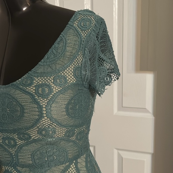 Joyfolie Teal Lace Dress - Picture 4 of 11